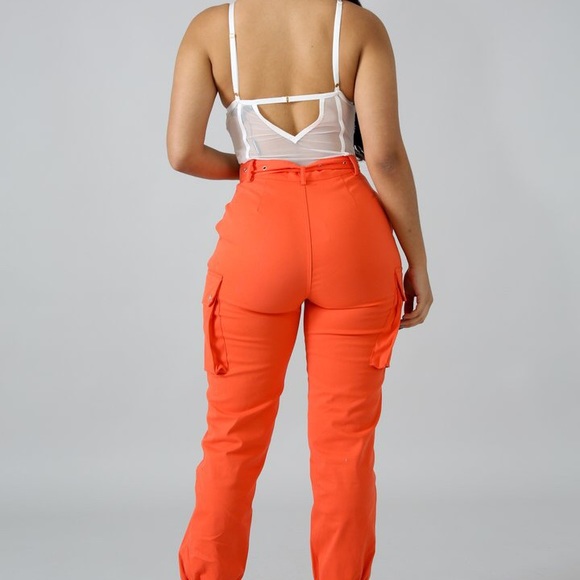 🚨Medium left🚨Orange cargo pants - Picture 3 of 7